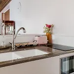 W430 Villa Guimarães