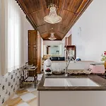 W430 Villa Guimaraes