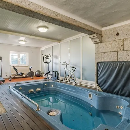 W430 Вилла Гимарайнш